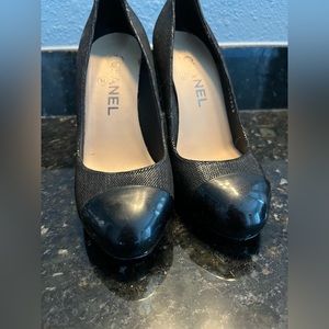 Black Chanel pump size 37